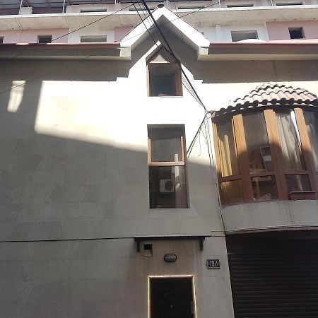 יירבאן Destiny 1 Hostel מראה חיצוני תמונה